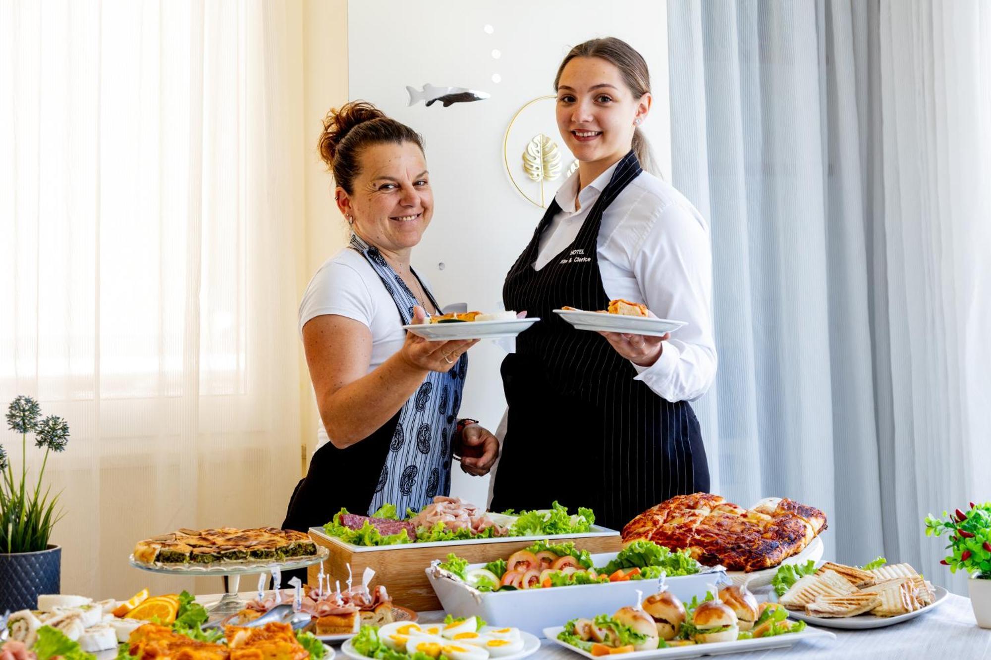 Hotel Kim Rimini Buitenkant foto