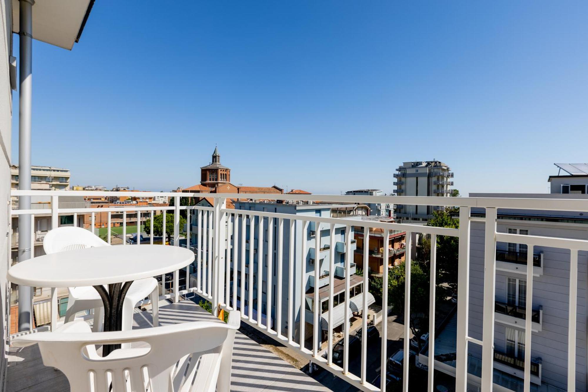 Hotel Kim Rimini Buitenkant foto